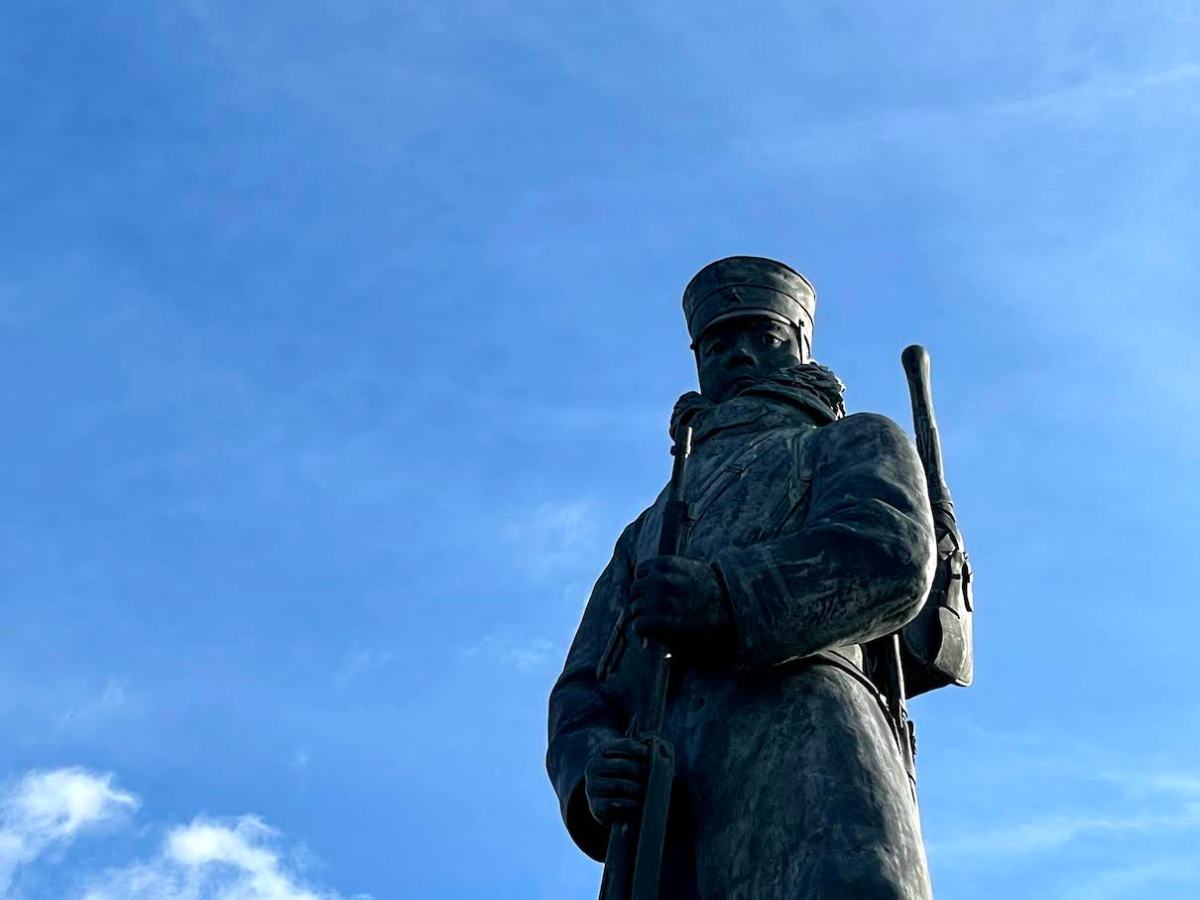 Denkmal des Hakkoda Todesmarsch /&nbsp;雪中行軍遭難記念像