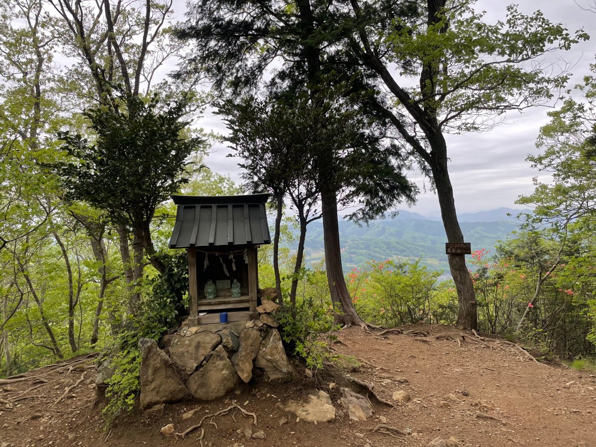 Teruishi-san / 晃石山